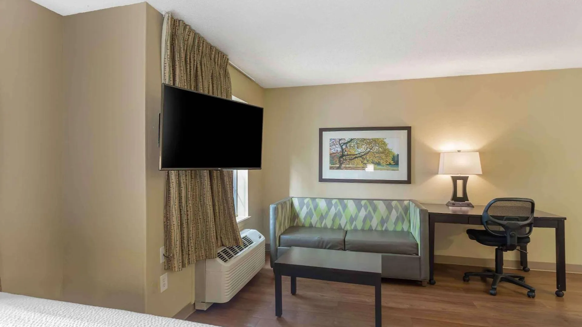 Extended Stay America Suites - Memphis - Airport Hotel