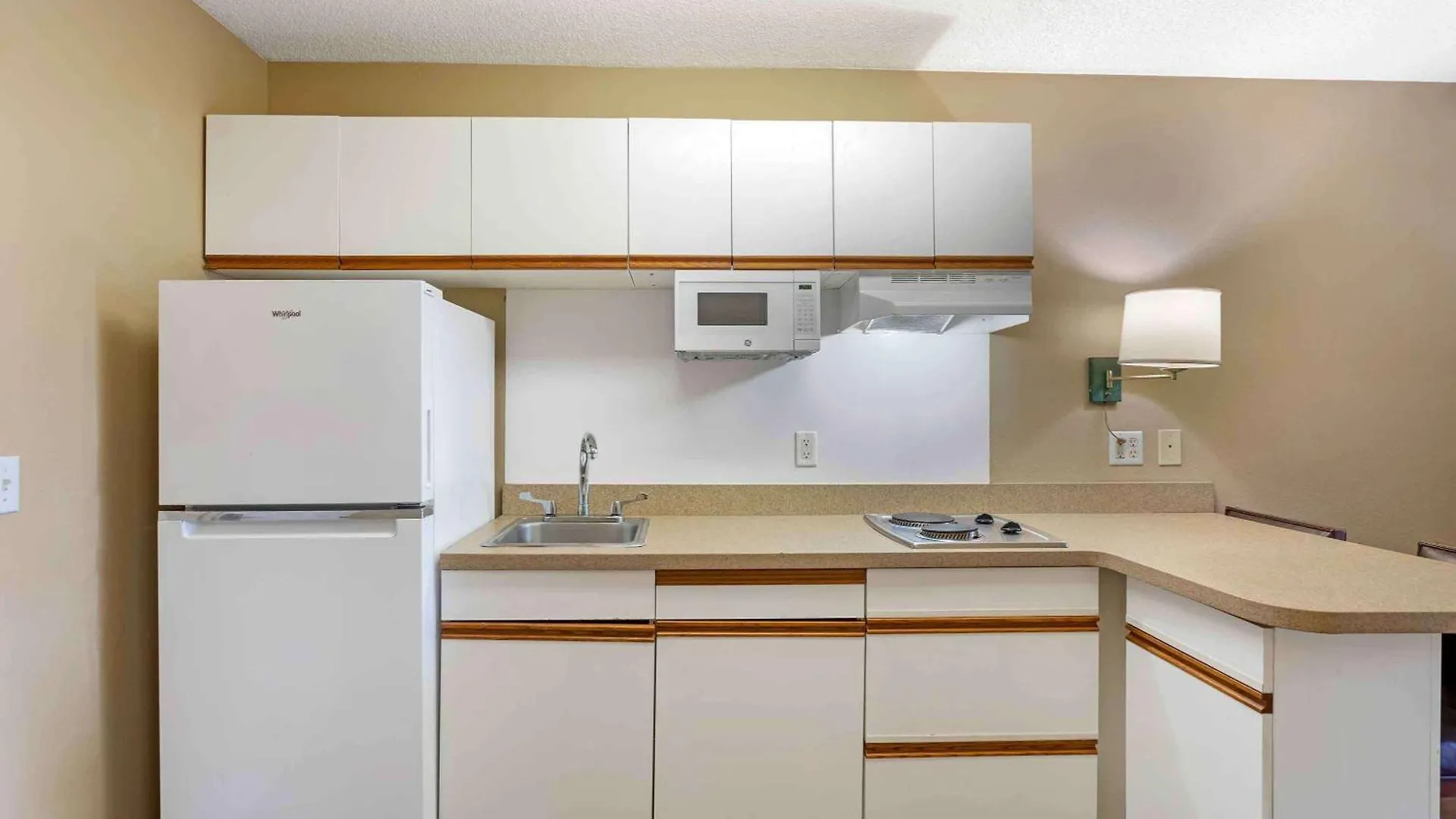 Extended Stay America Suites - Memphis - Airport Hotel